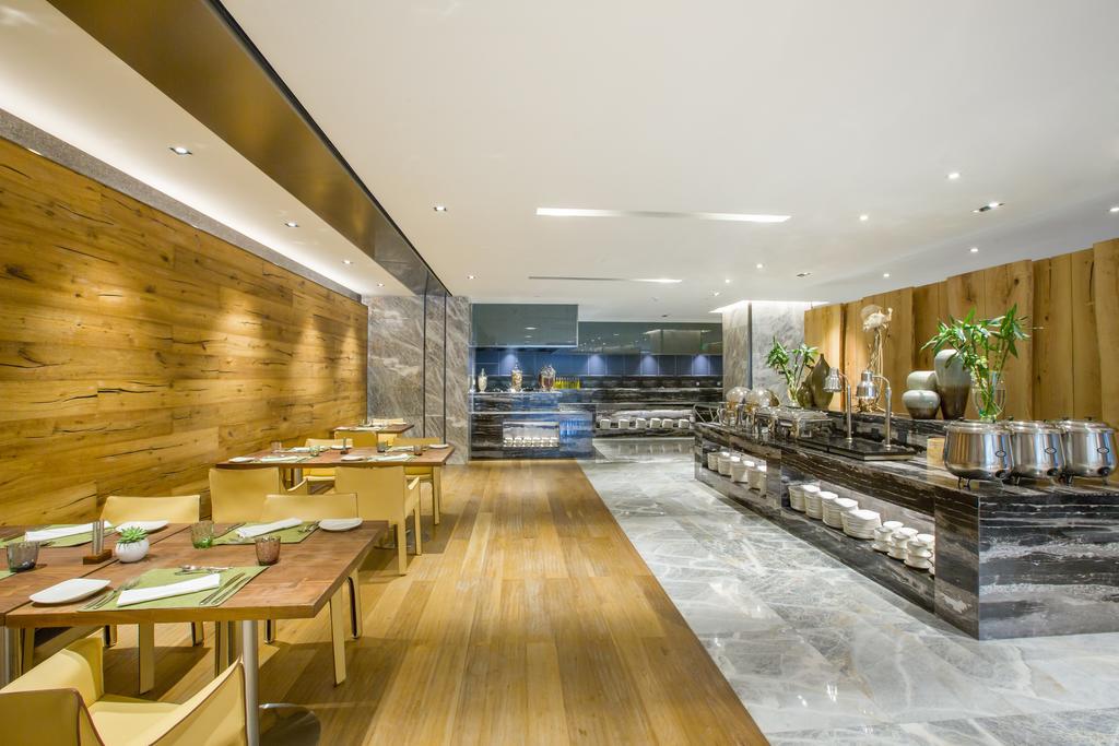 C Plaza Hotel Yuzhong Exterior photo