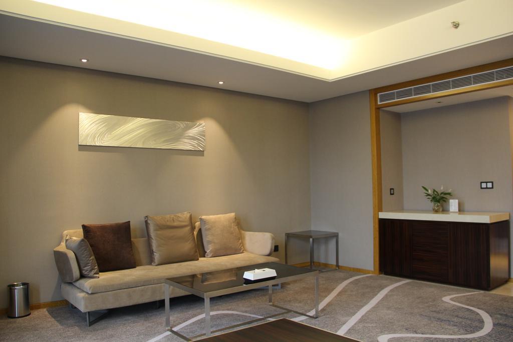C Plaza Hotel Yuzhong Room photo