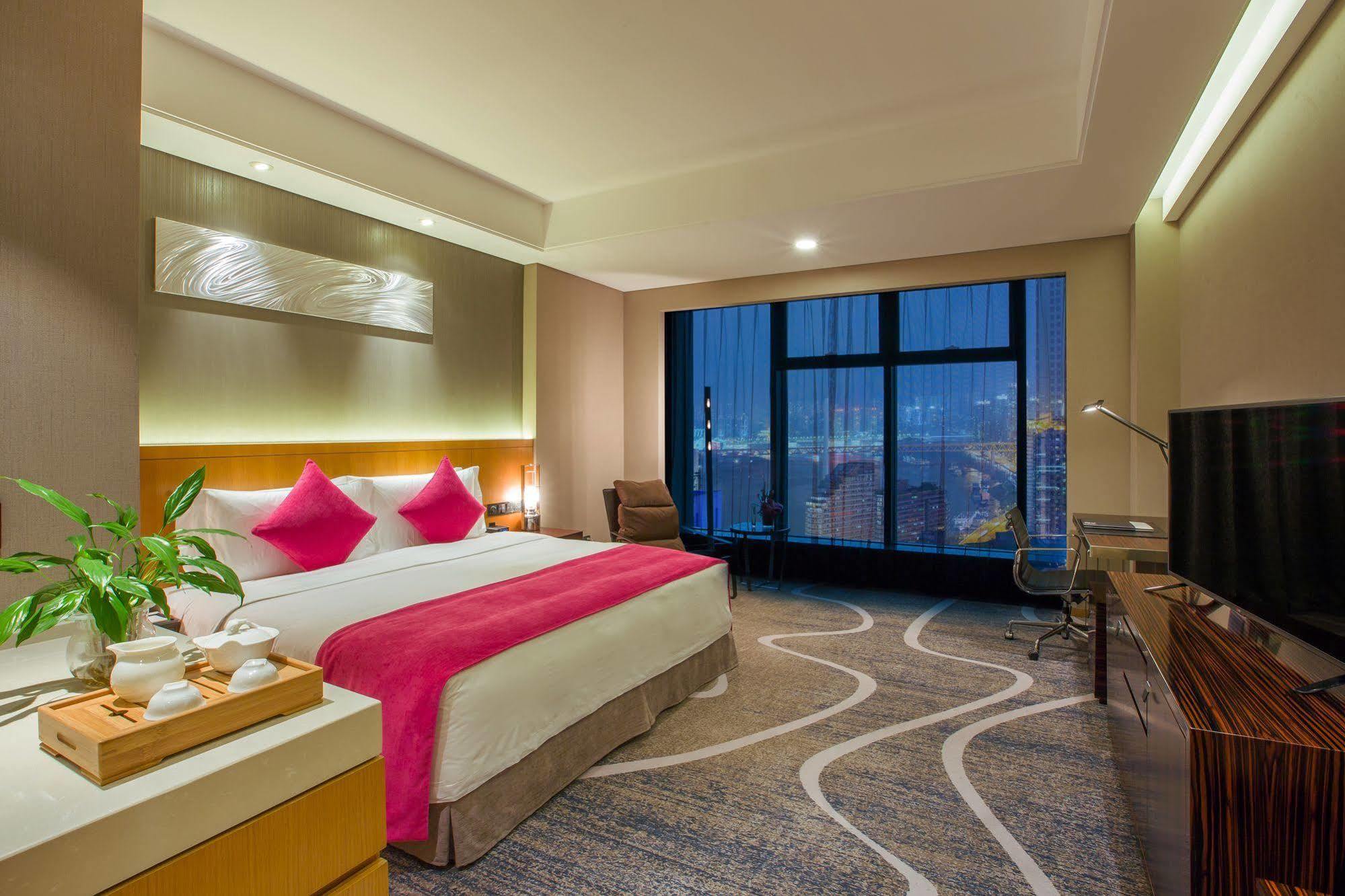 C Plaza Hotel Yuzhong Exterior photo