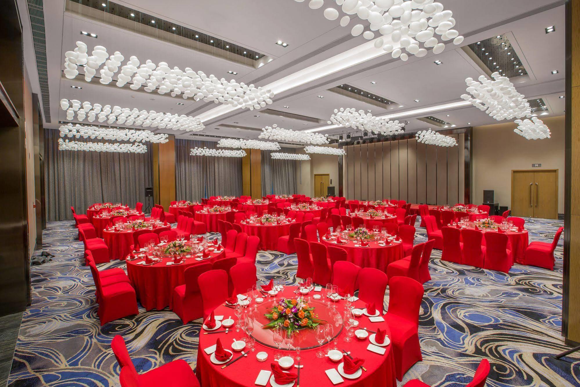 C Plaza Hotel Yuzhong Exterior photo