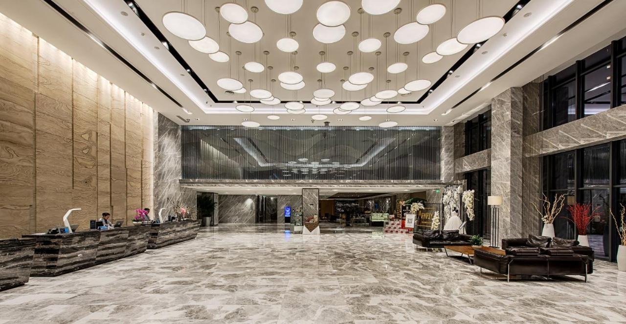 C Plaza Hotel Yuzhong Exterior photo