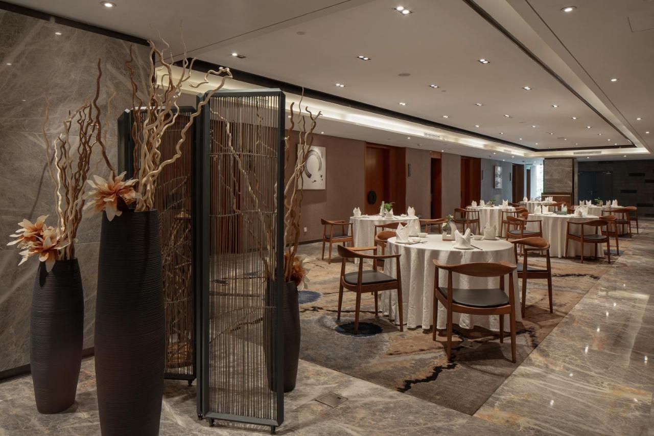 C Plaza Hotel Yuzhong Exterior photo